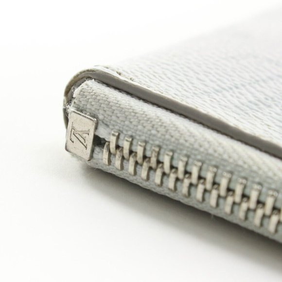 Louis Vuitton White Monogram Antarctica Zip Pouch O-Case Toiletry Clutch 1LK0425 - Picture 12 of 12